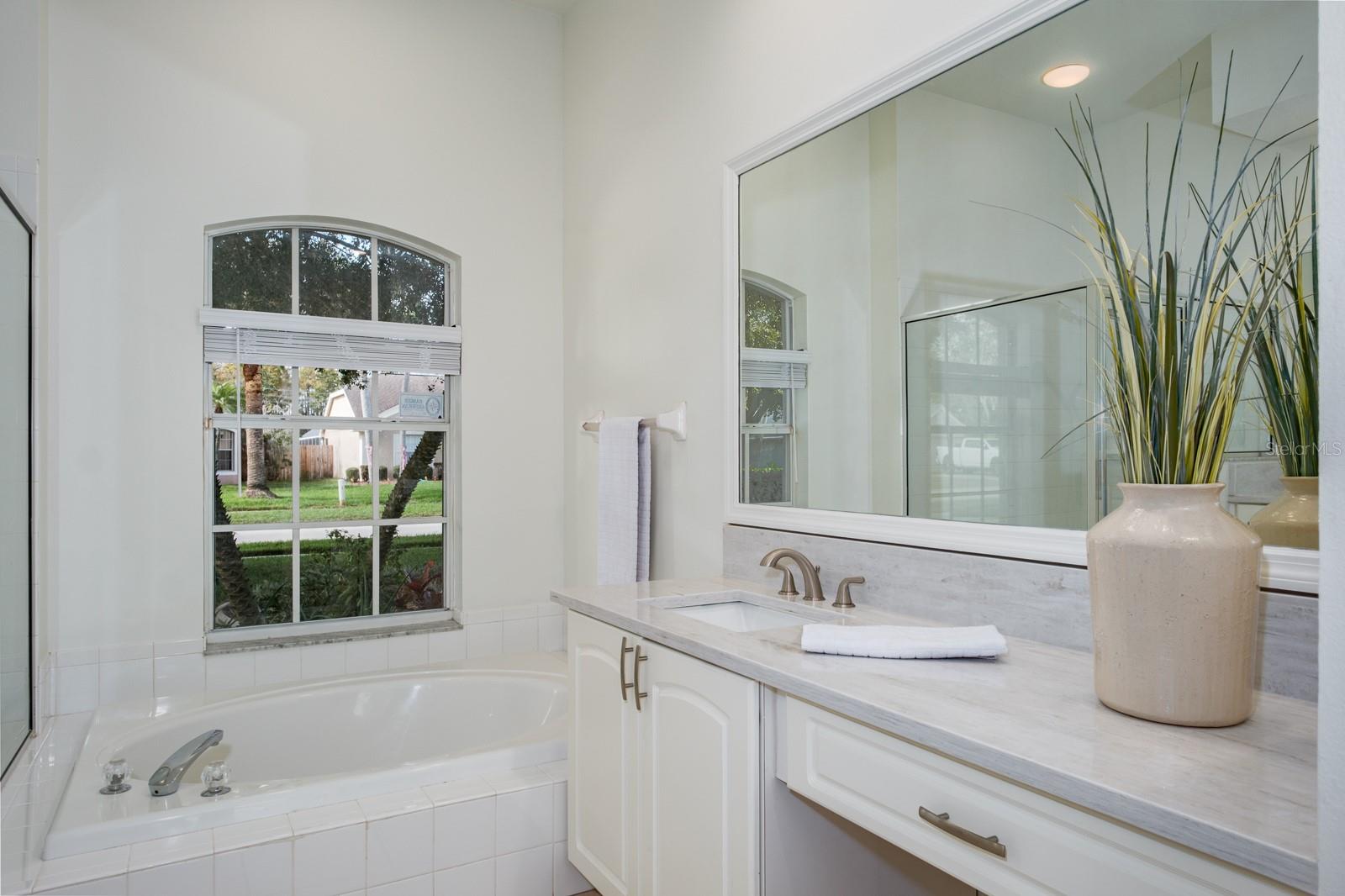 Image 37 of 67 For 527 Bridle Path Way