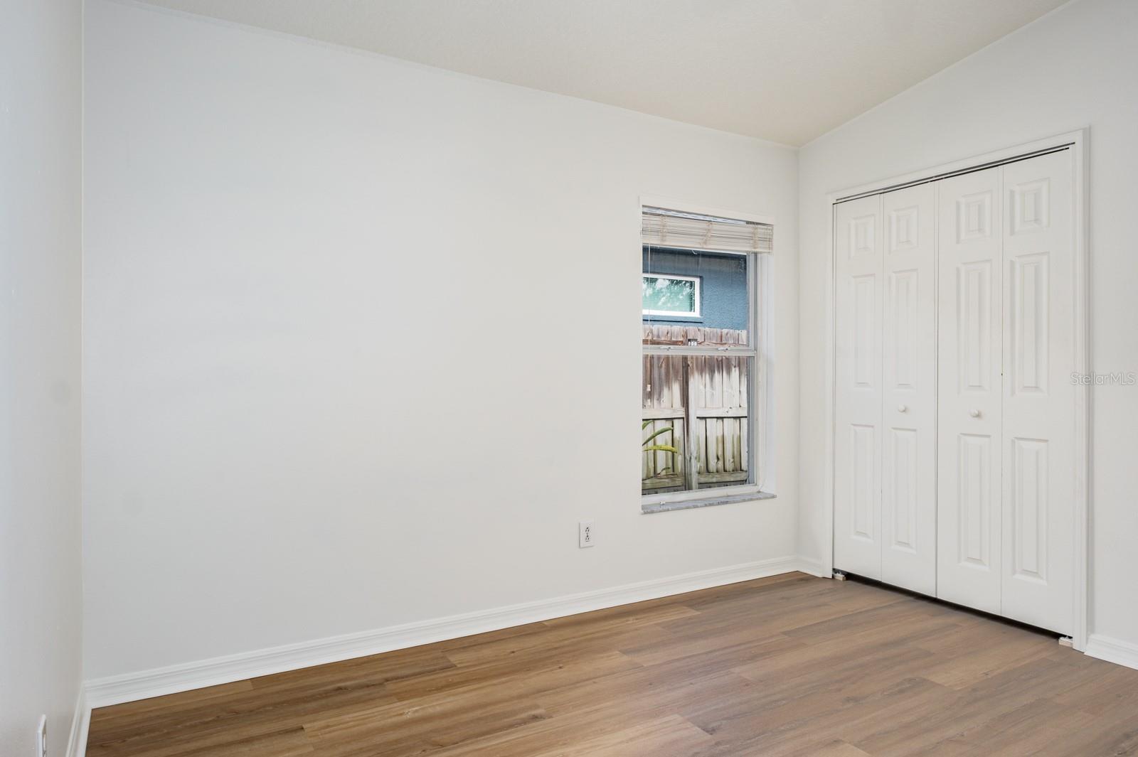 Image 45 of 67 For 527 Bridle Path Way