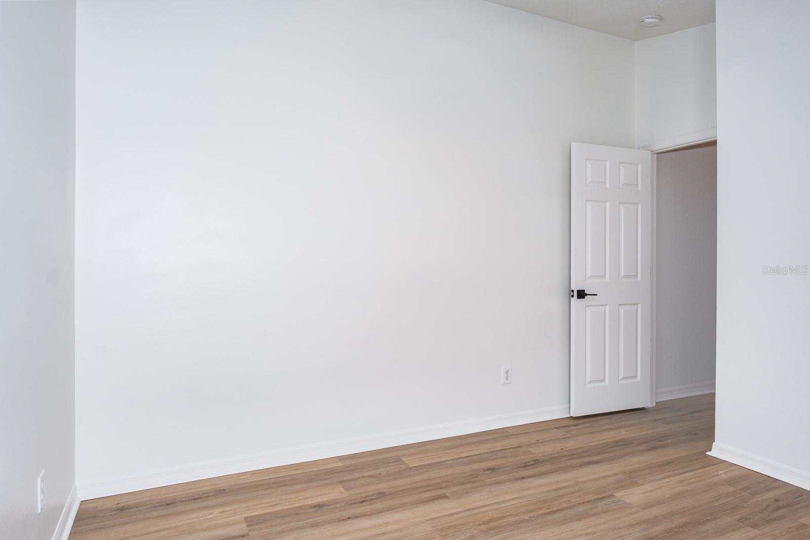 Image 48 of 67 For 527 Bridle Path Way