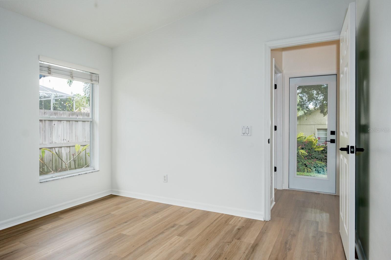 Image 54 of 67 For 527 Bridle Path Way