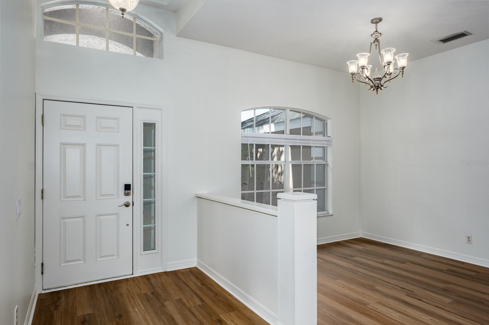 Image 7 of 67 For 527 Bridle Path Way