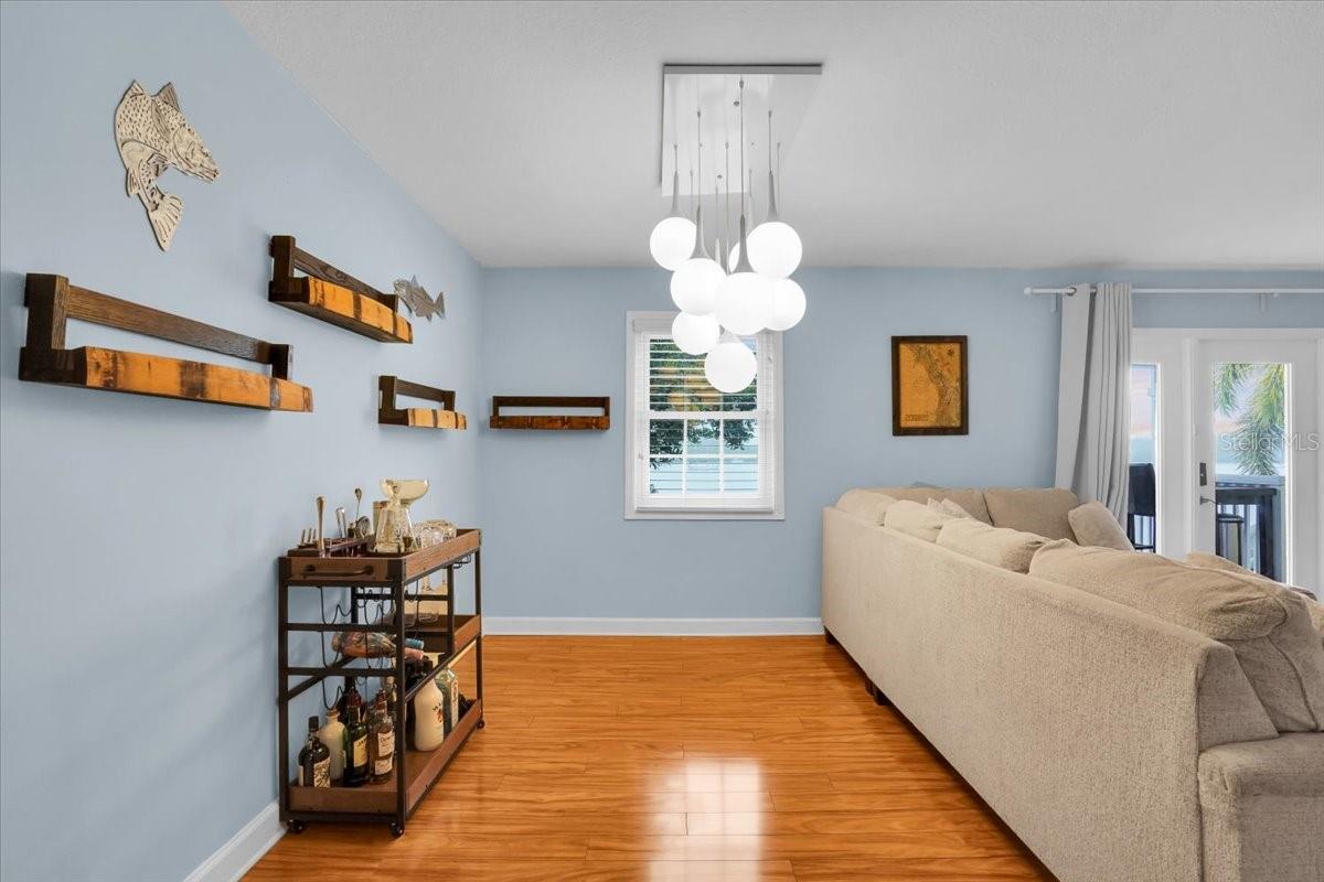 Image 10 of 37 For 101 Pompano Drive Se C