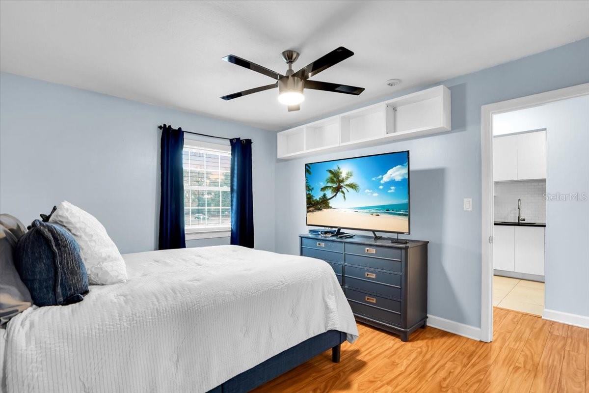 Image 17 of 37 For 101 Pompano Drive Se C