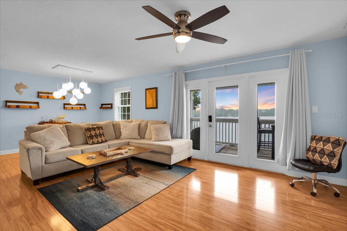 Image 3 of 37 For 101 Pompano Drive Se C