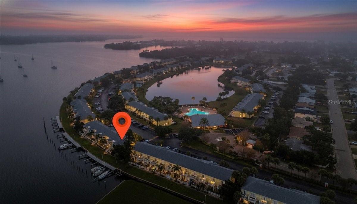 Image 34 of 37 For 101 Pompano Drive Se C