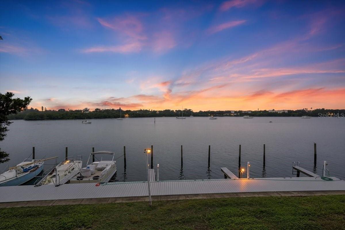 Image 36 of 37 For 101 Pompano Drive Se C