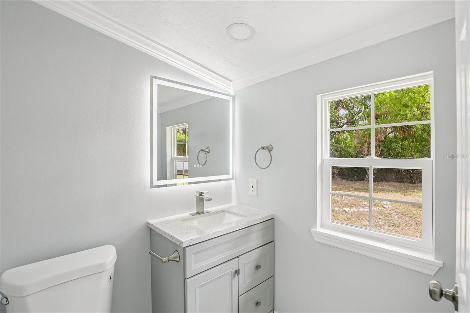 Listing photo id 17 for 215 17th Street Nw