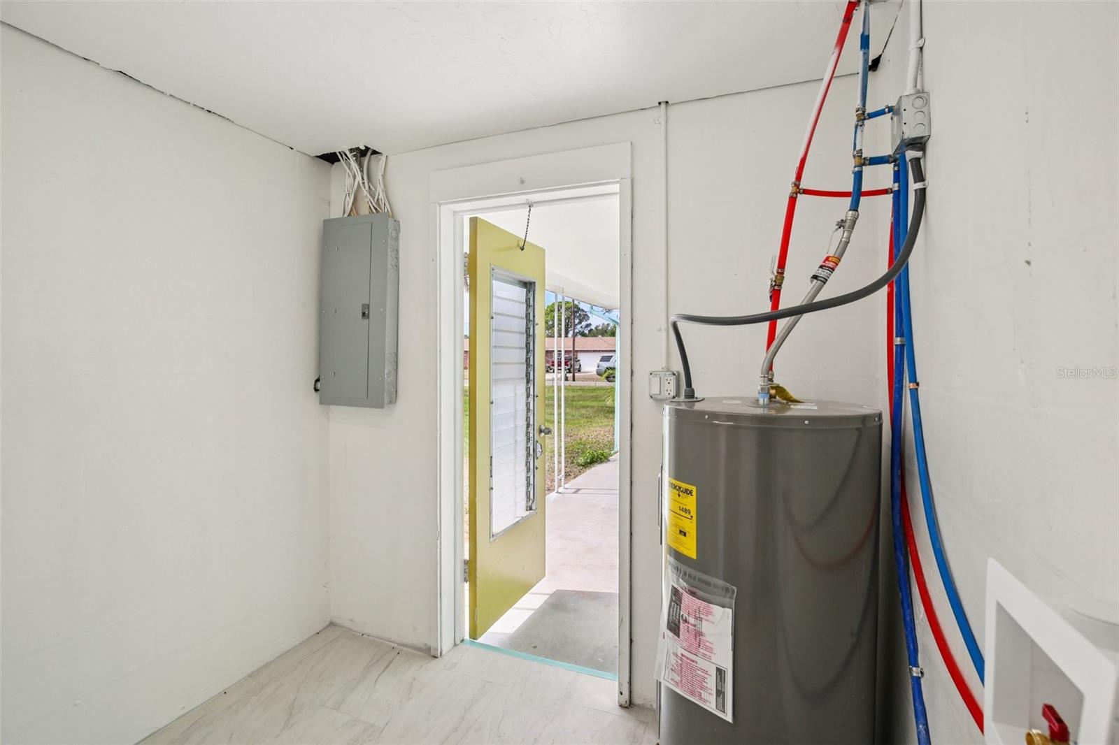 Listing photo id 27 for 215 17th Street Nw