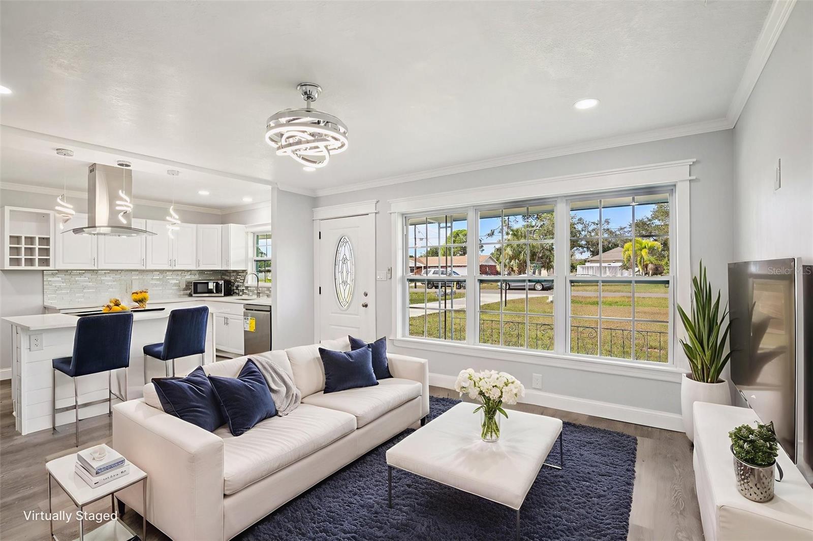 Listing photo id 3 for 215 17th Street Nw