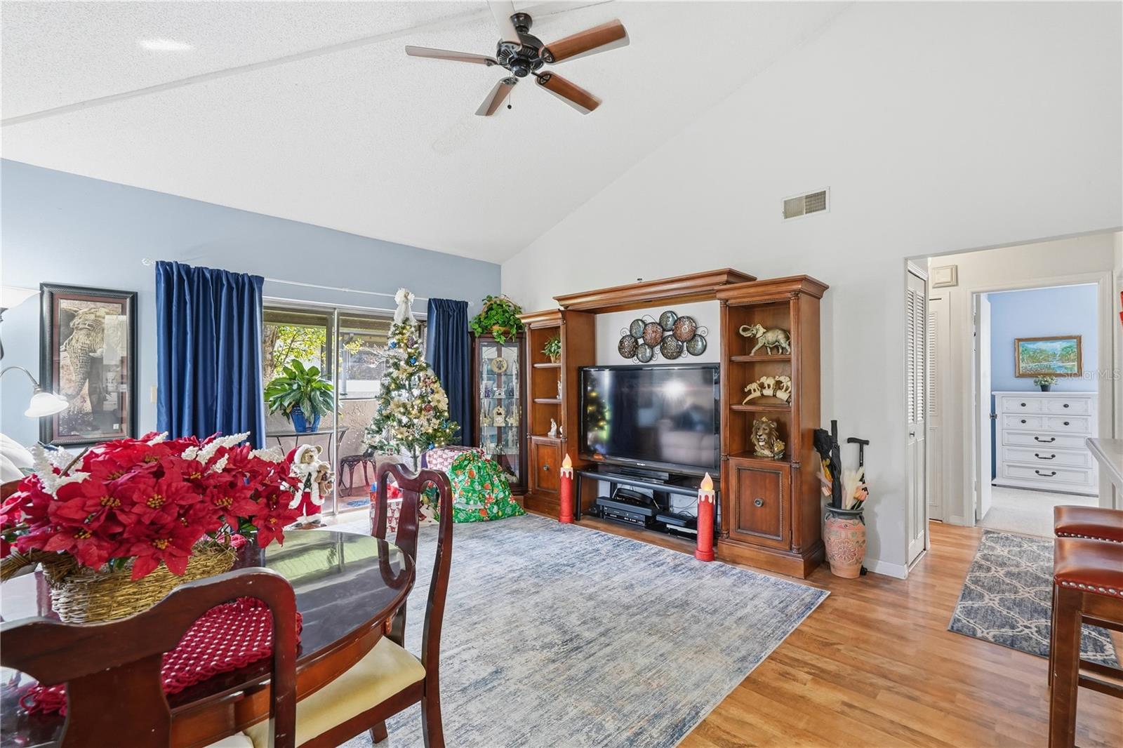 Image 3 of 25 For 1851 Bough Avenue A