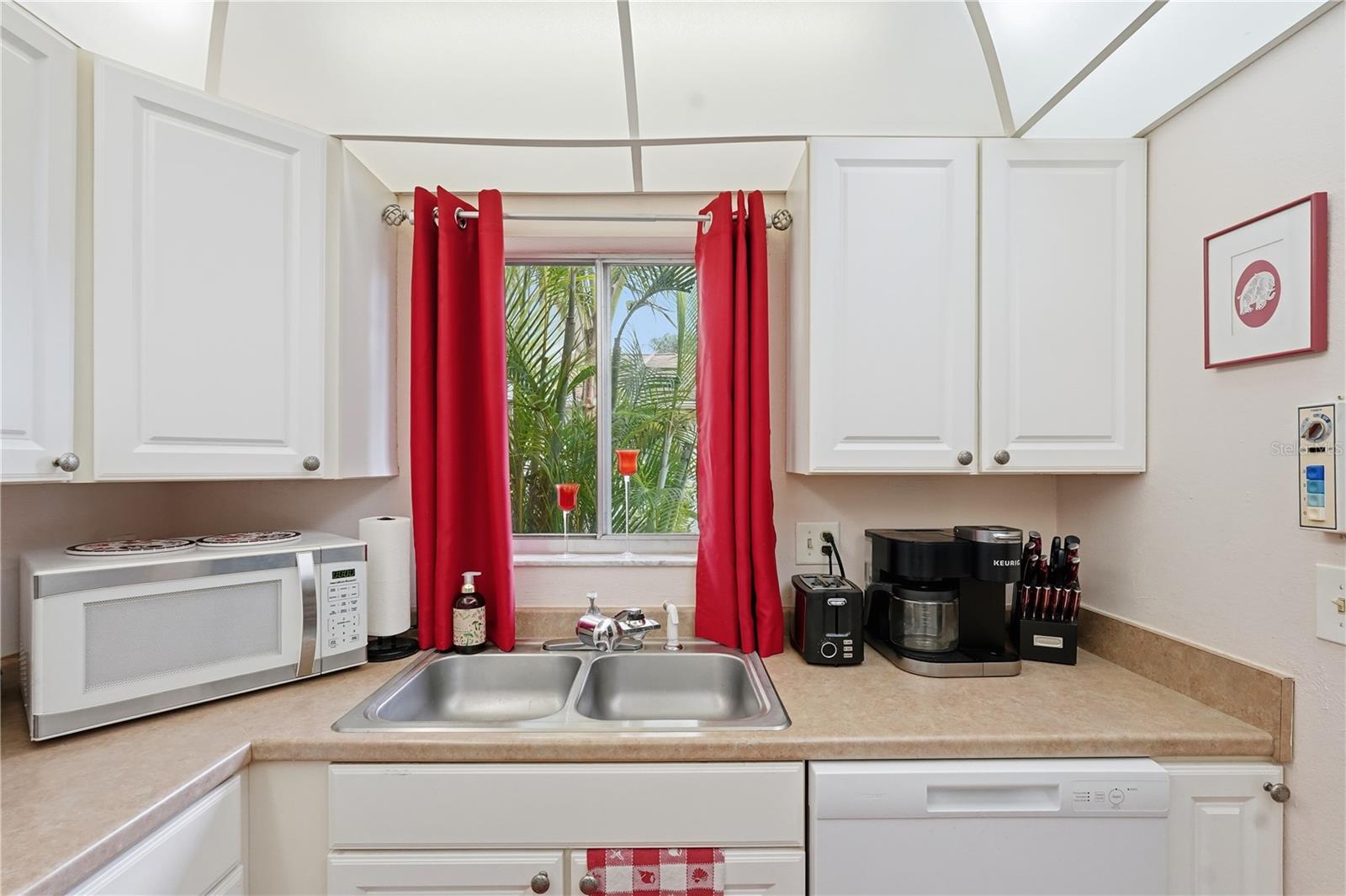 Image 8 of 25 For 1851 Bough Avenue A