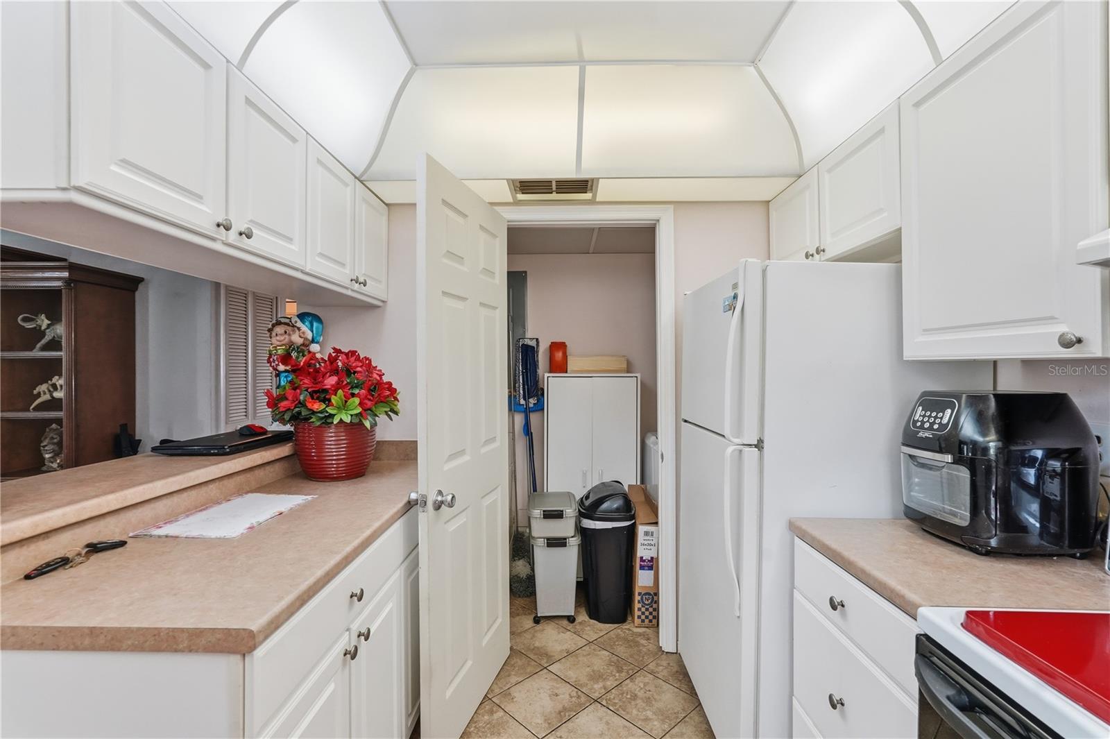 Image 9 of 25 For 1851 Bough Avenue A