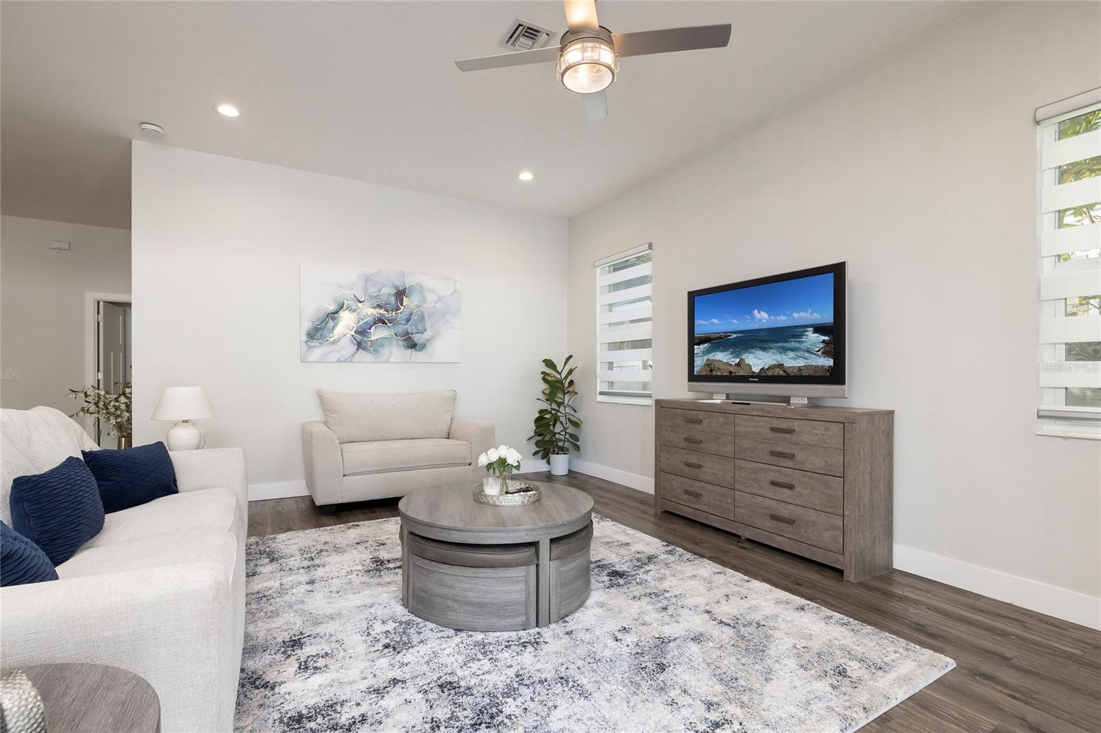 Image 22 of 60 For 416 Indiana Avenue