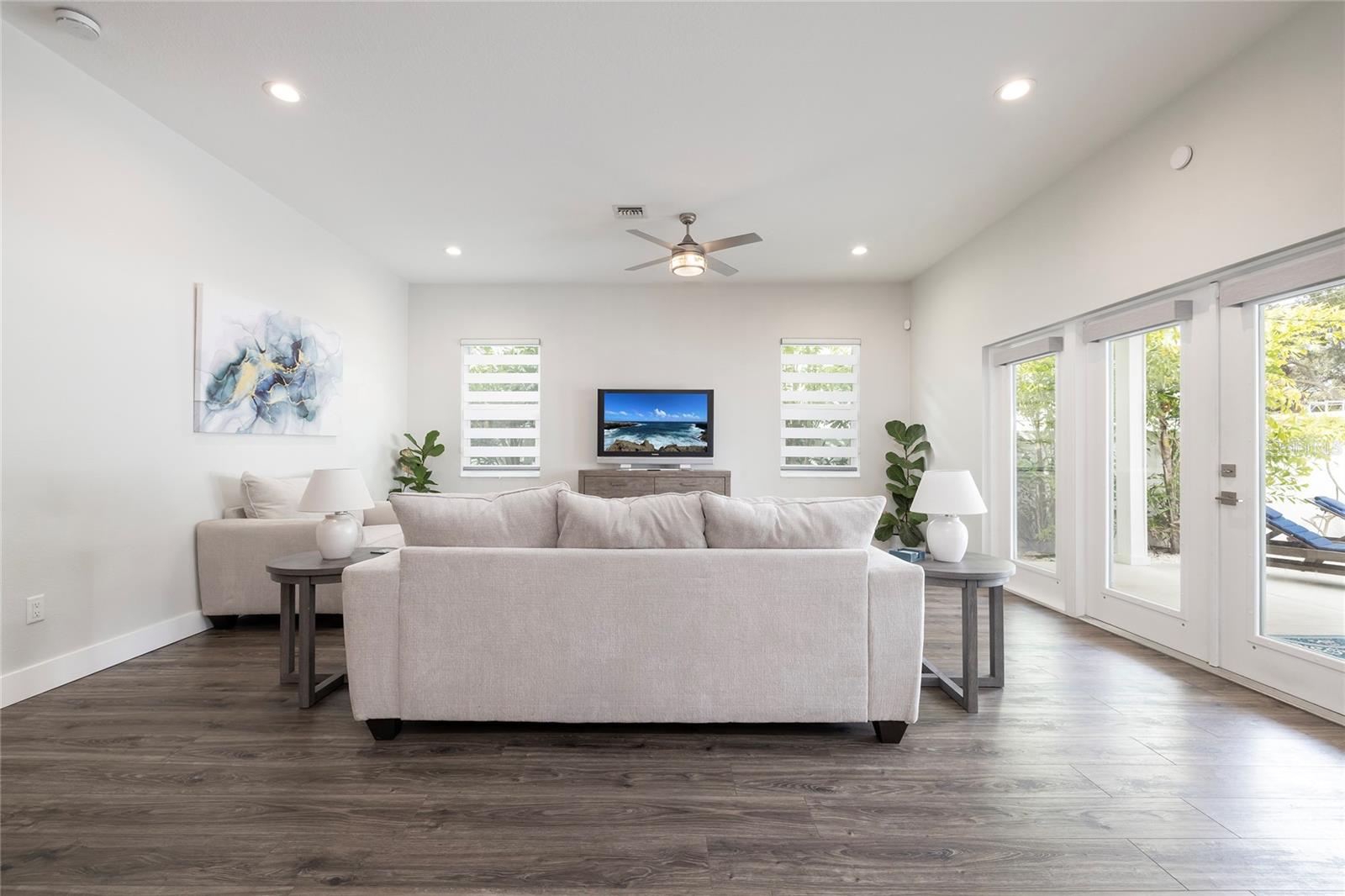 Image 23 of 60 For 416 Indiana Avenue