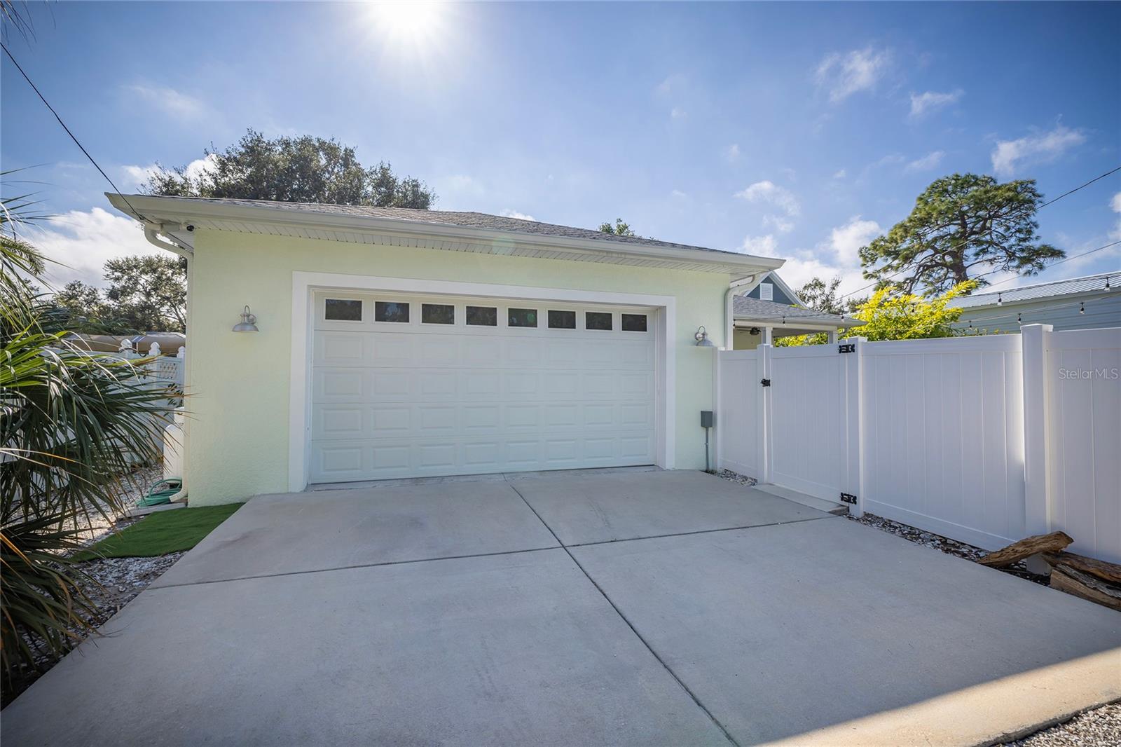 Image 46 of 60 For 416 Indiana Avenue