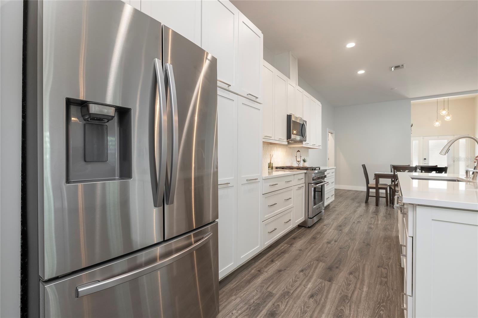 Image 9 of 60 For 416 Indiana Avenue