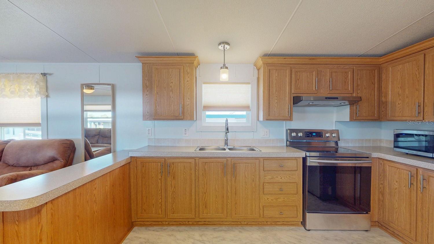 Image 10 of 53 For 10728 Poplar Street Ne 72