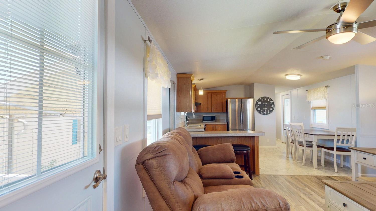 Image 13 of 53 For 10728 Poplar Street Ne 72