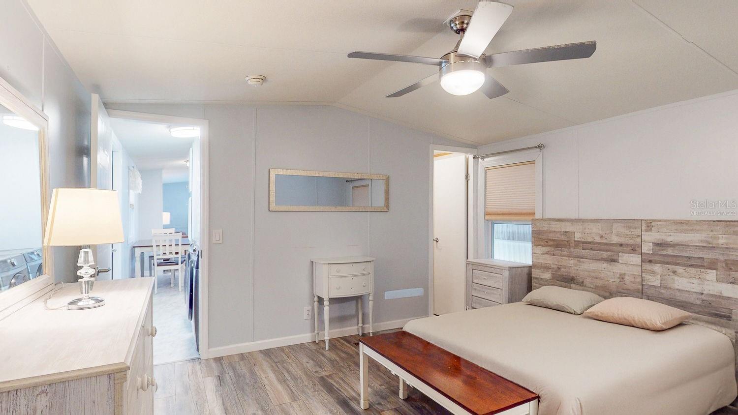 Image 18 of 53 For 10728 Poplar Street Ne 72