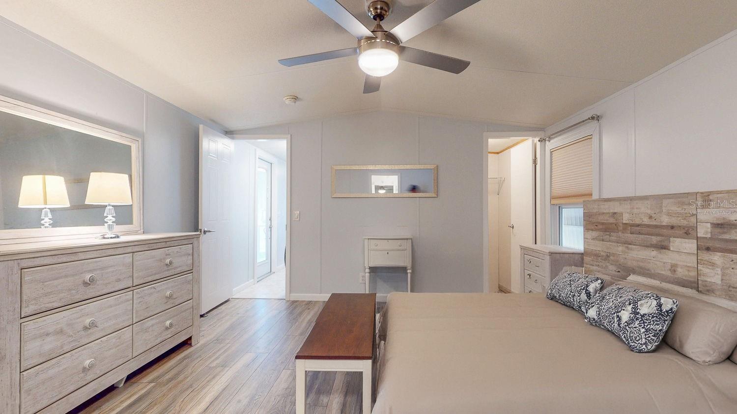 Image 19 of 53 For 10728 Poplar Street Ne 72