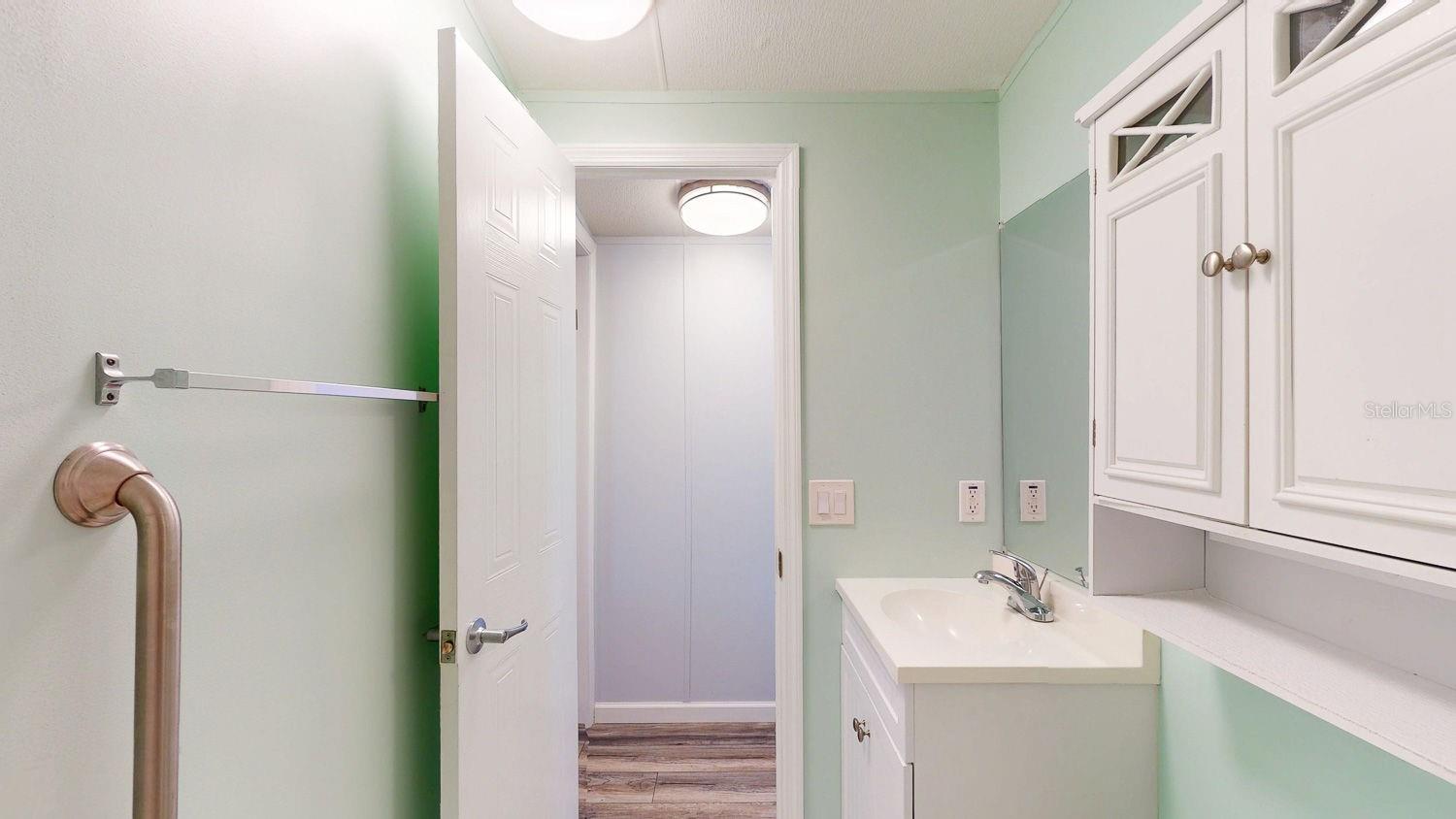 Image 26 of 53 For 10728 Poplar Street Ne 72