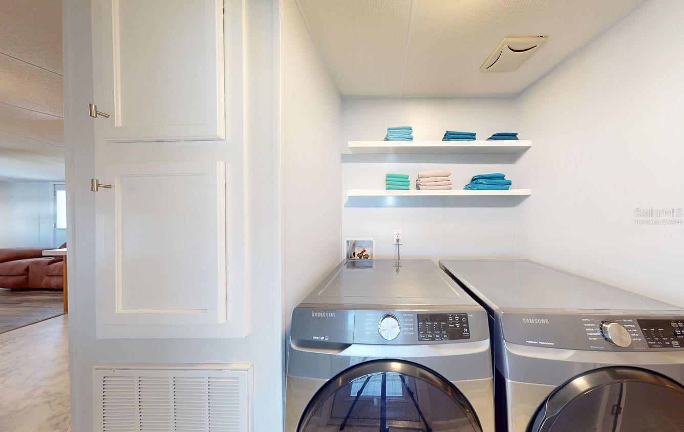 Image 32 of 53 For 10728 Poplar Street Ne 72