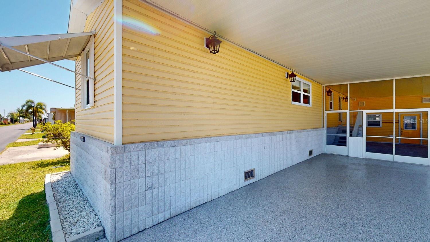 Image 40 of 53 For 10728 Poplar Street Ne 72