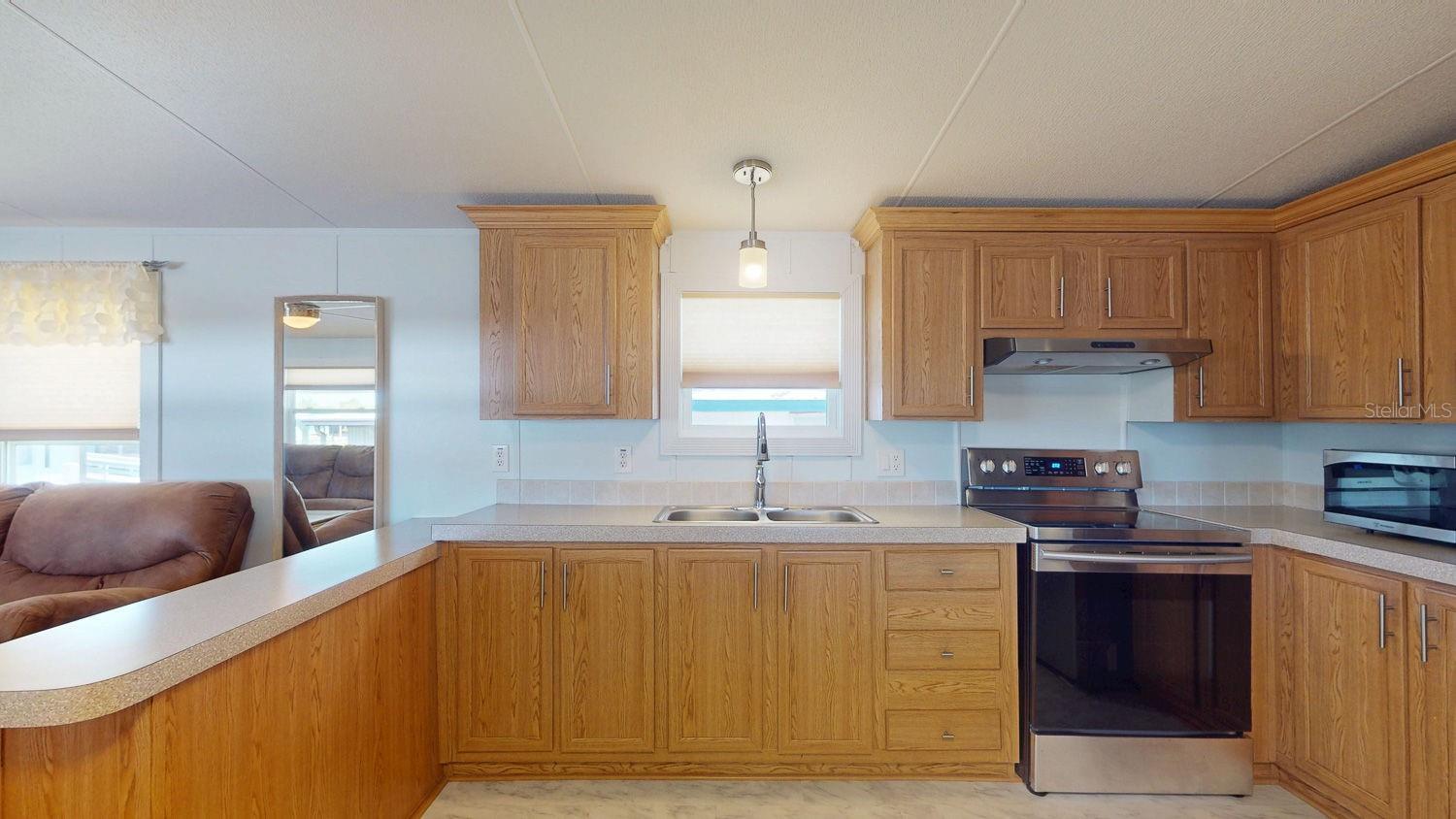 Image 9 of 53 For 10728 Poplar Street Ne 72