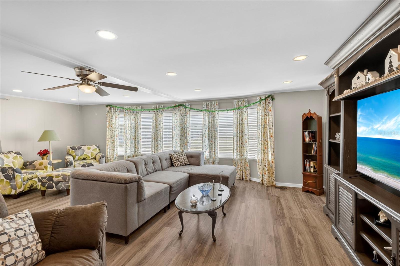 Image 11 of 76 For 402 Tequila