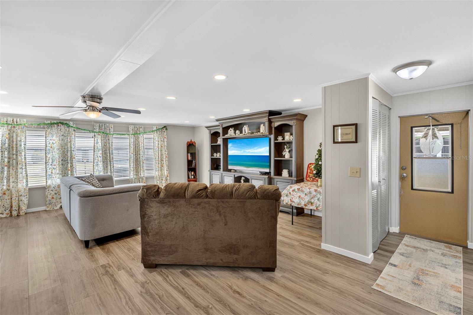 Image 13 of 76 For 402 Tequila