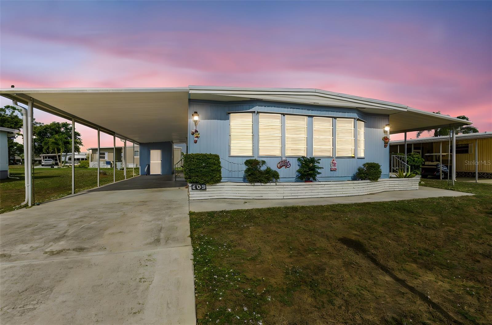 Image 5 of 76 For 402 Tequila