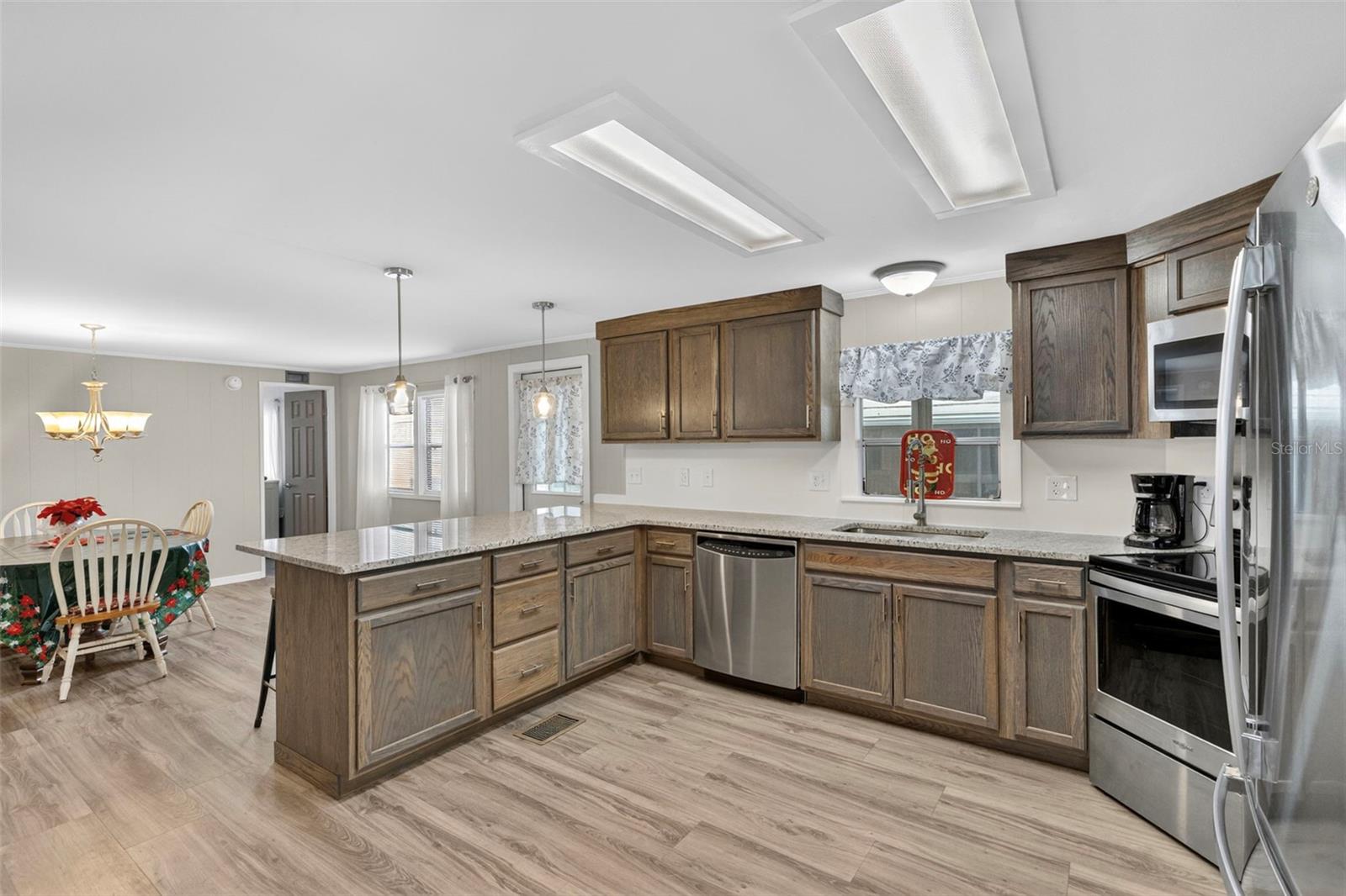 Image 6 of 76 For 402 Tequila