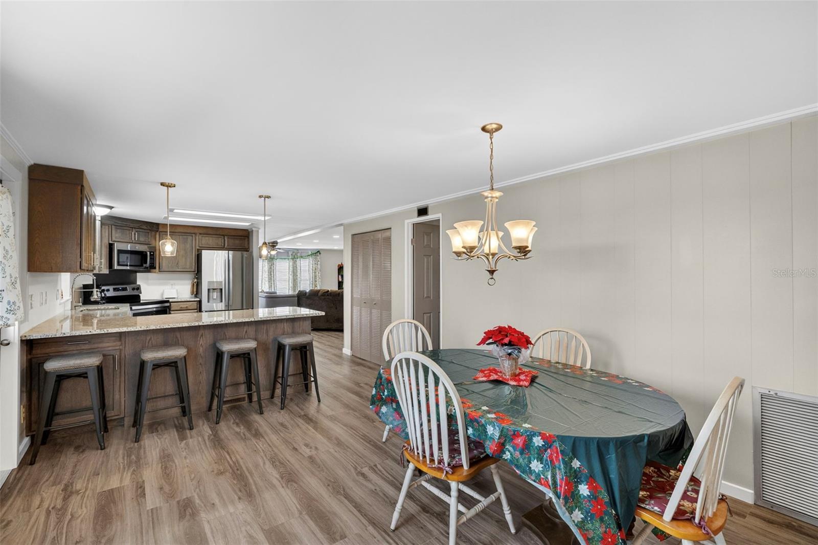 Image 9 of 76 For 402 Tequila