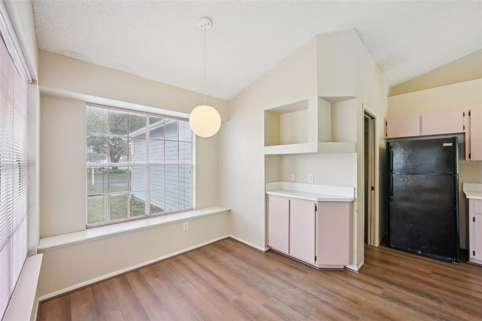 Image 11 of 33 For 3404 Silverstone Court E