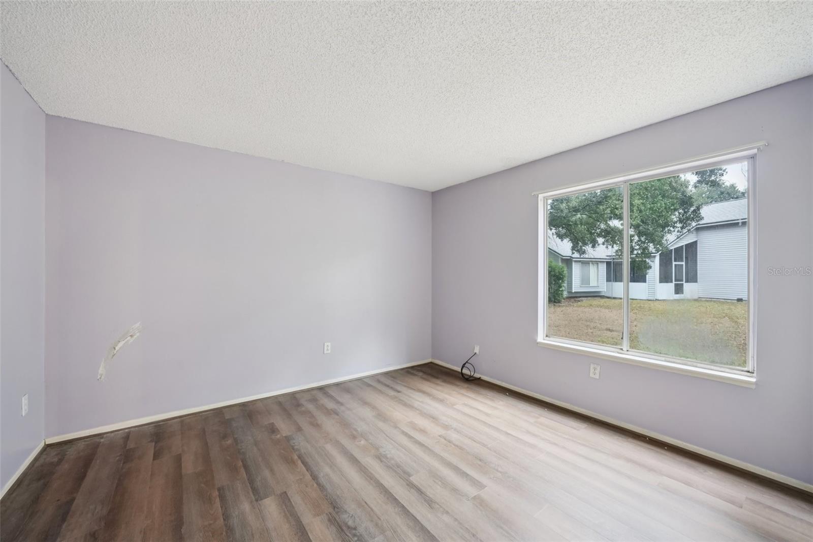 Image 26 of 33 For 3404 Silverstone Court E