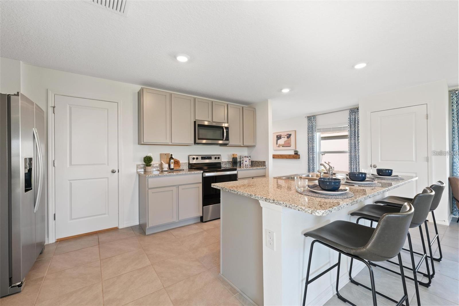 Image 4 of 13 For 16716 Glacier Bay Loop