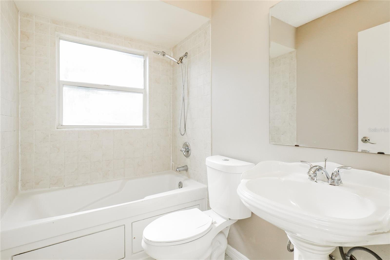 Image 15 of 16 For 239 Myrtle Court