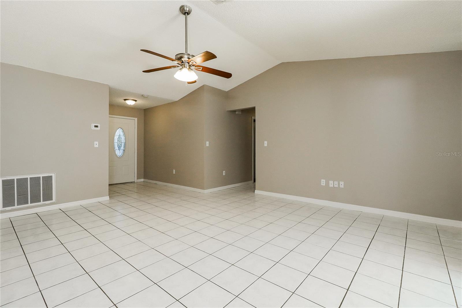 Image 5 of 16 For 239 Myrtle Court