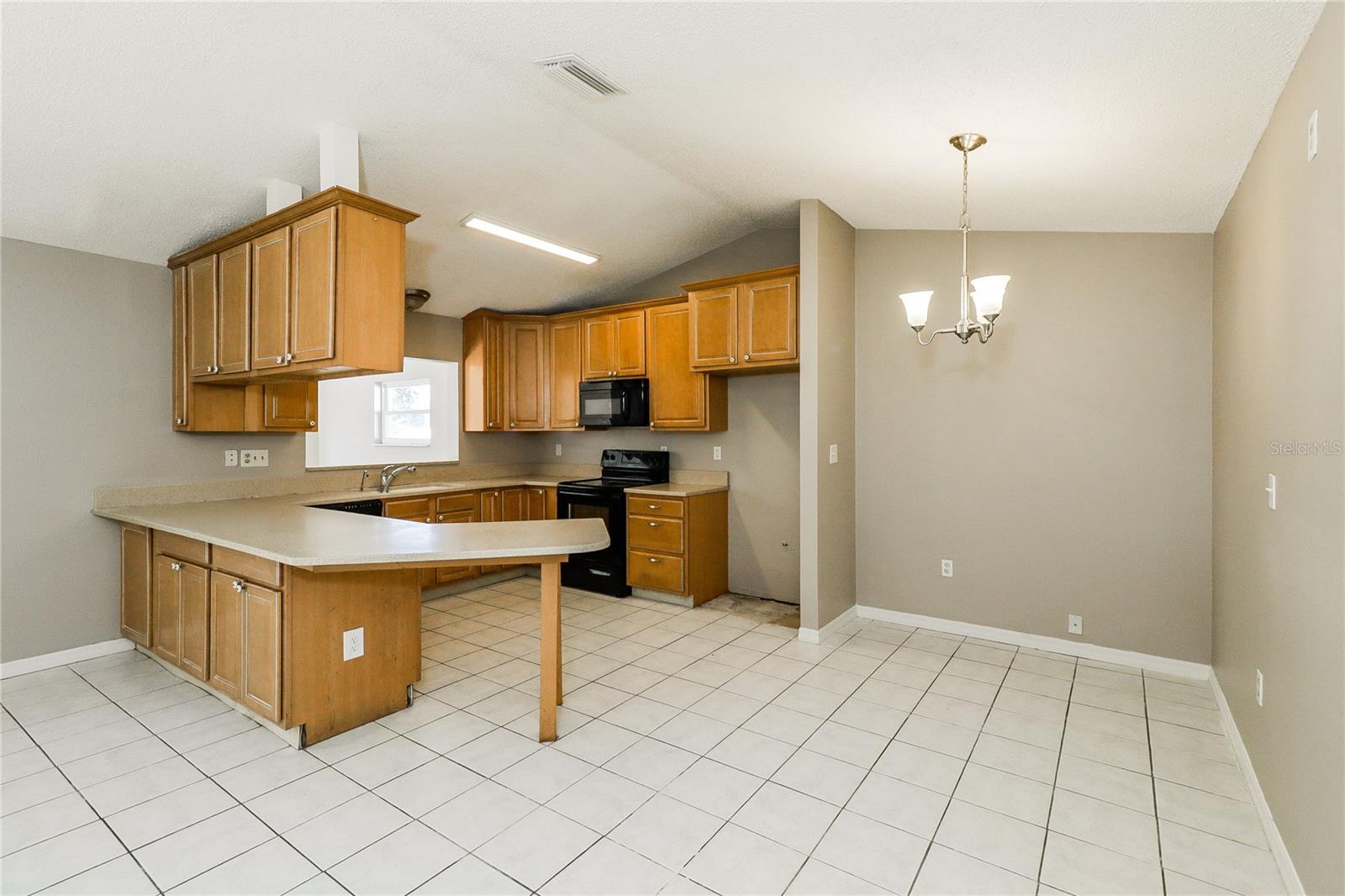 Image 6 of 16 For 239 Myrtle Court