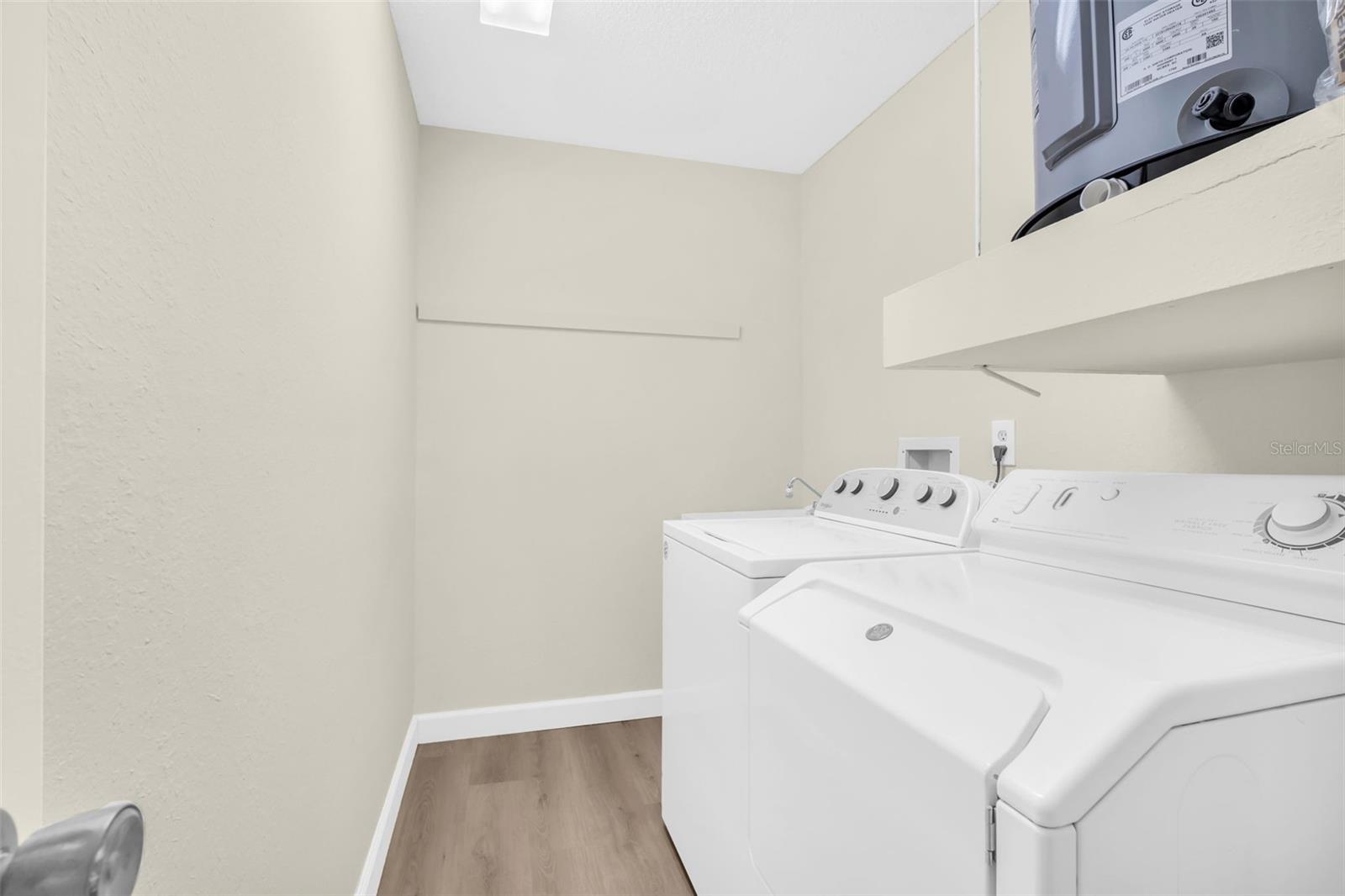 Image 12 of 52 For 899 Cleland Court A