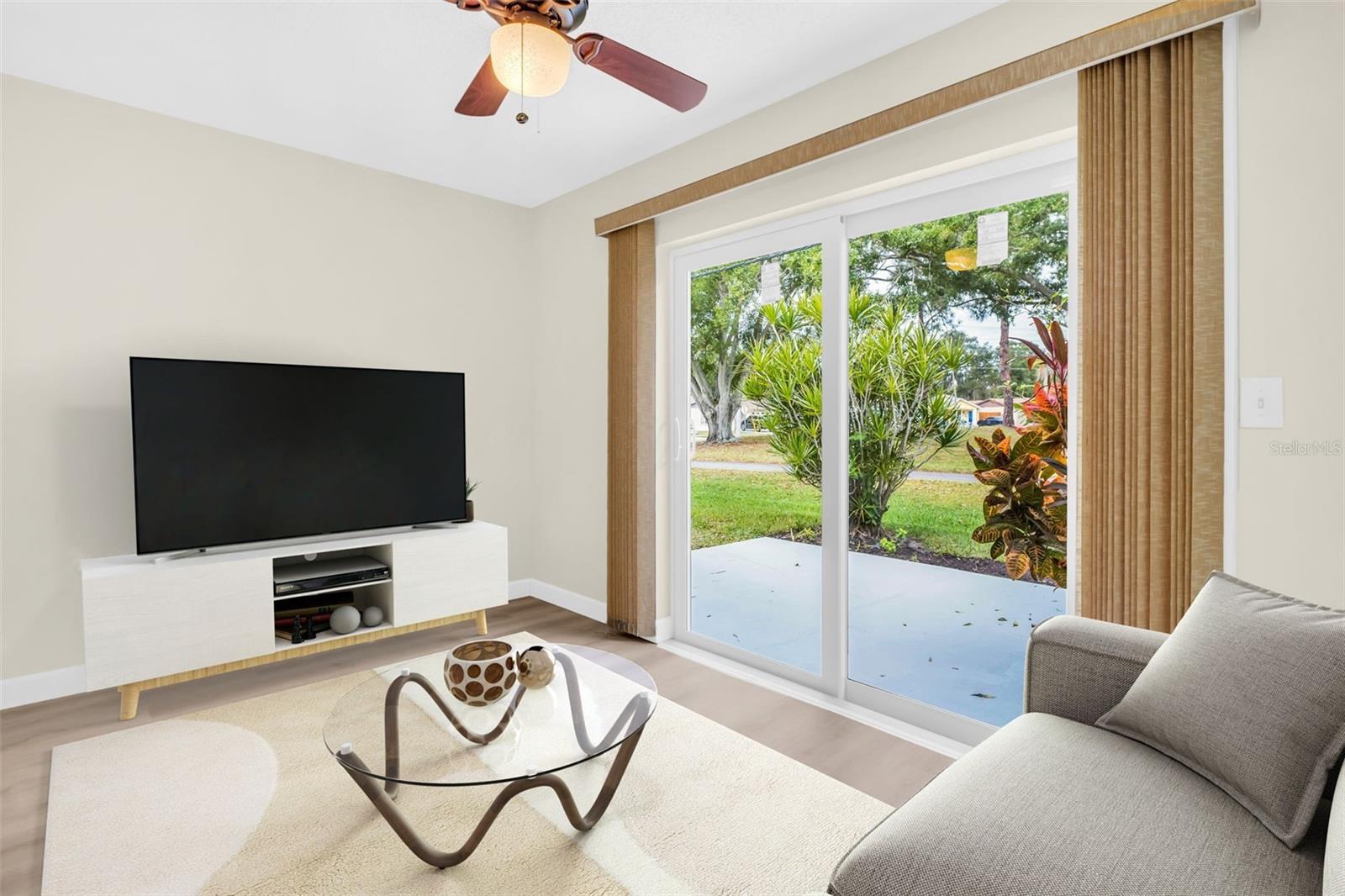 Image 19 of 52 For 899 Cleland Court A