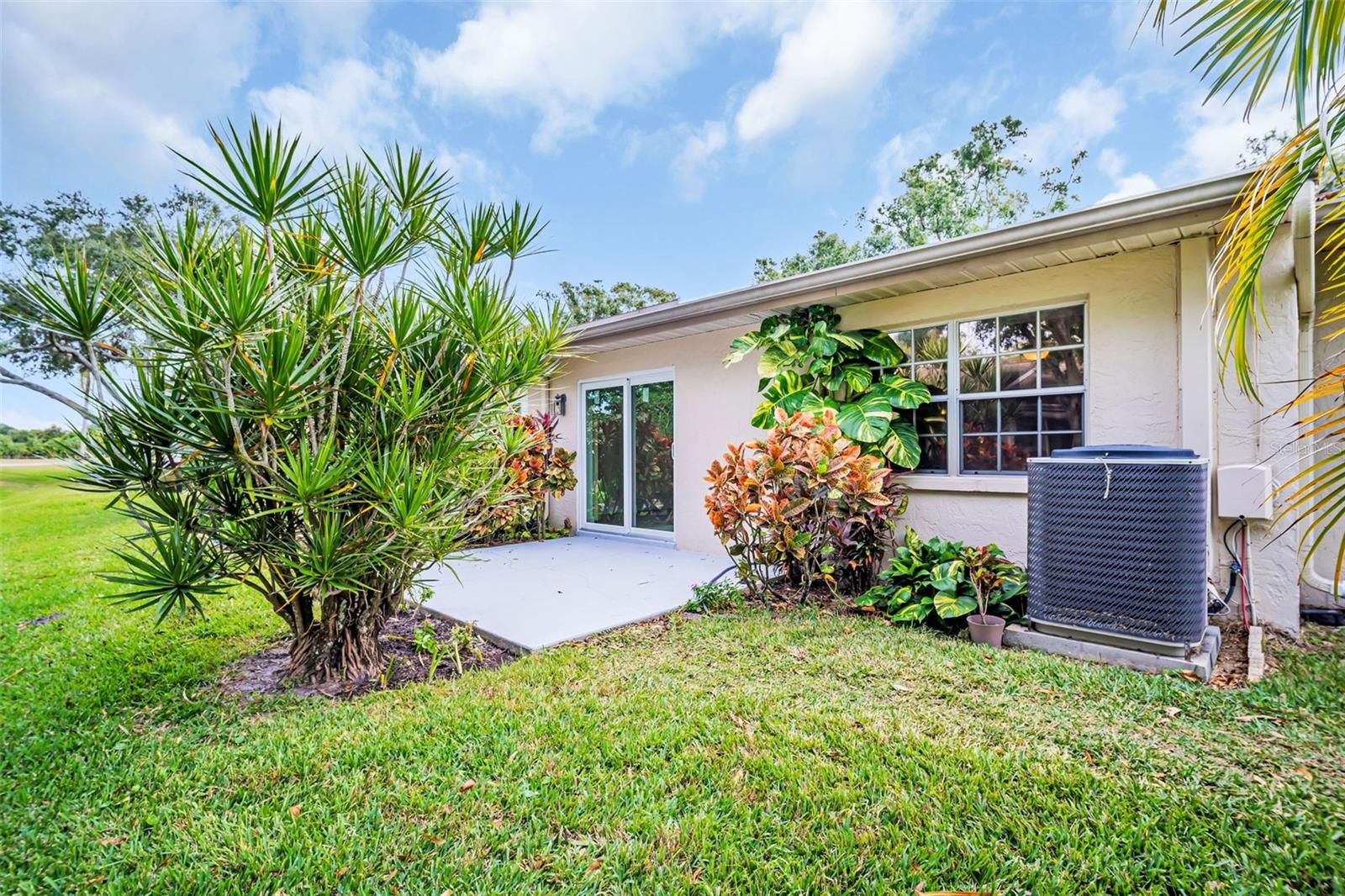 Image 31 of 52 For 899 Cleland Court A