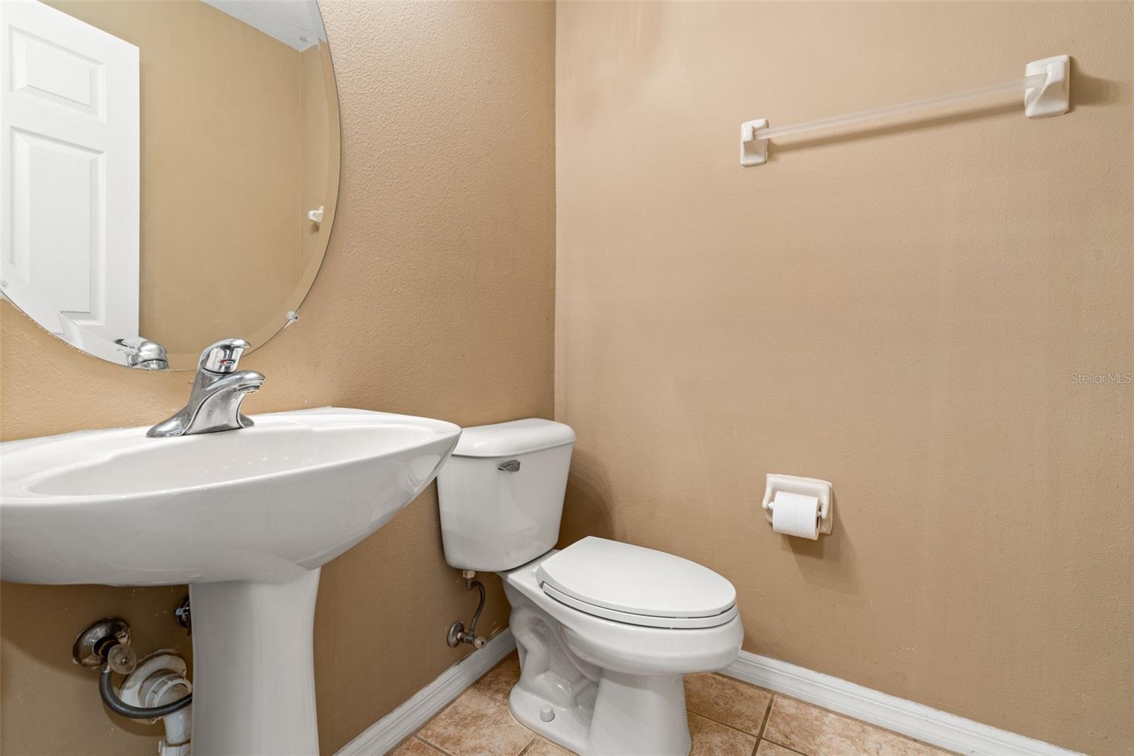 Image 11 of 41 For 2052 Park Crescent Drive