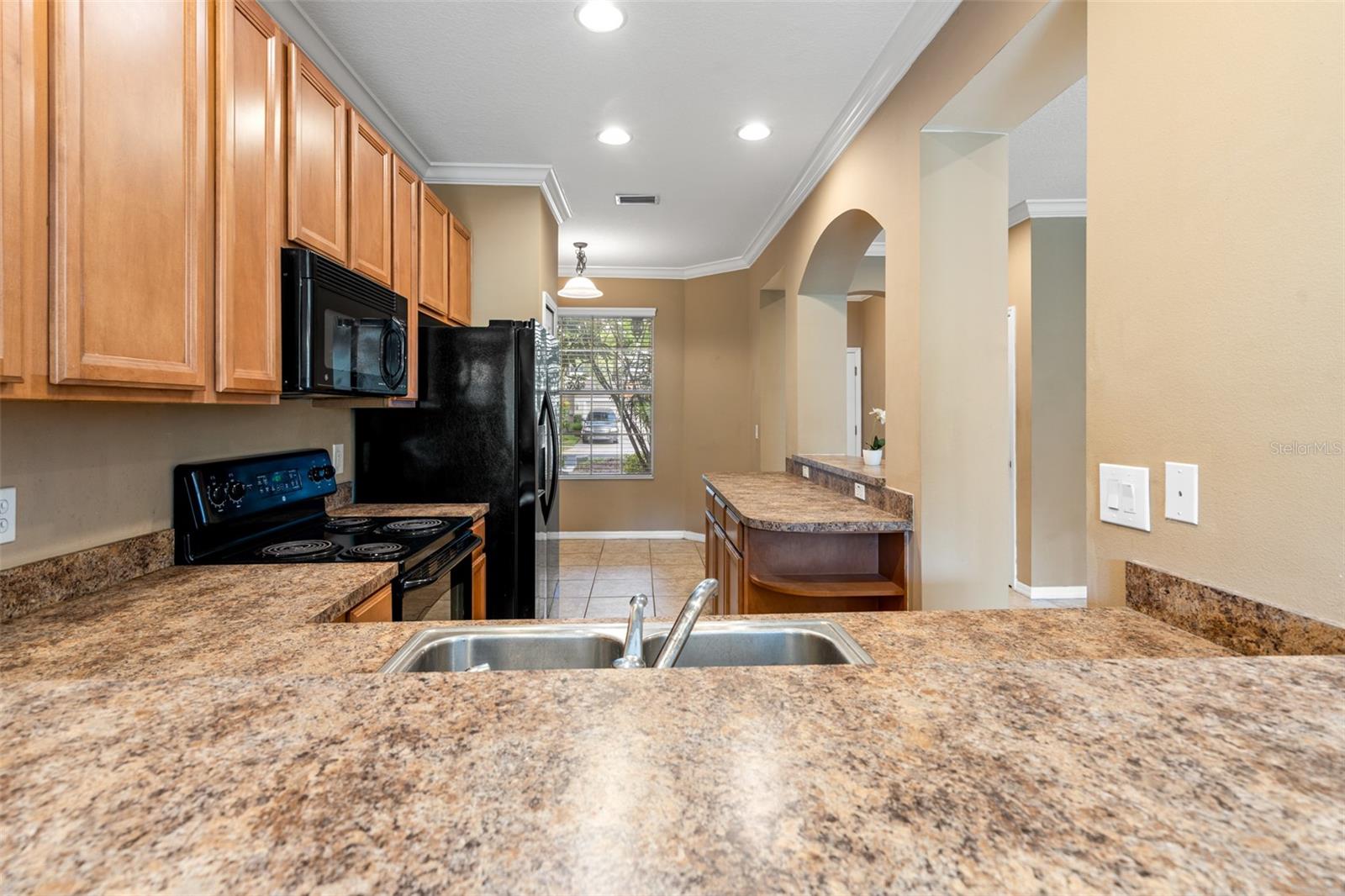 Image 15 of 41 For 2052 Park Crescent Drive