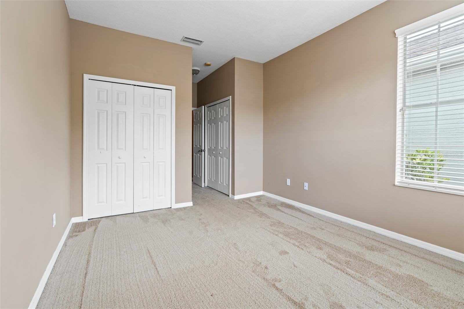 Image 29 of 41 For 2052 Park Crescent Drive