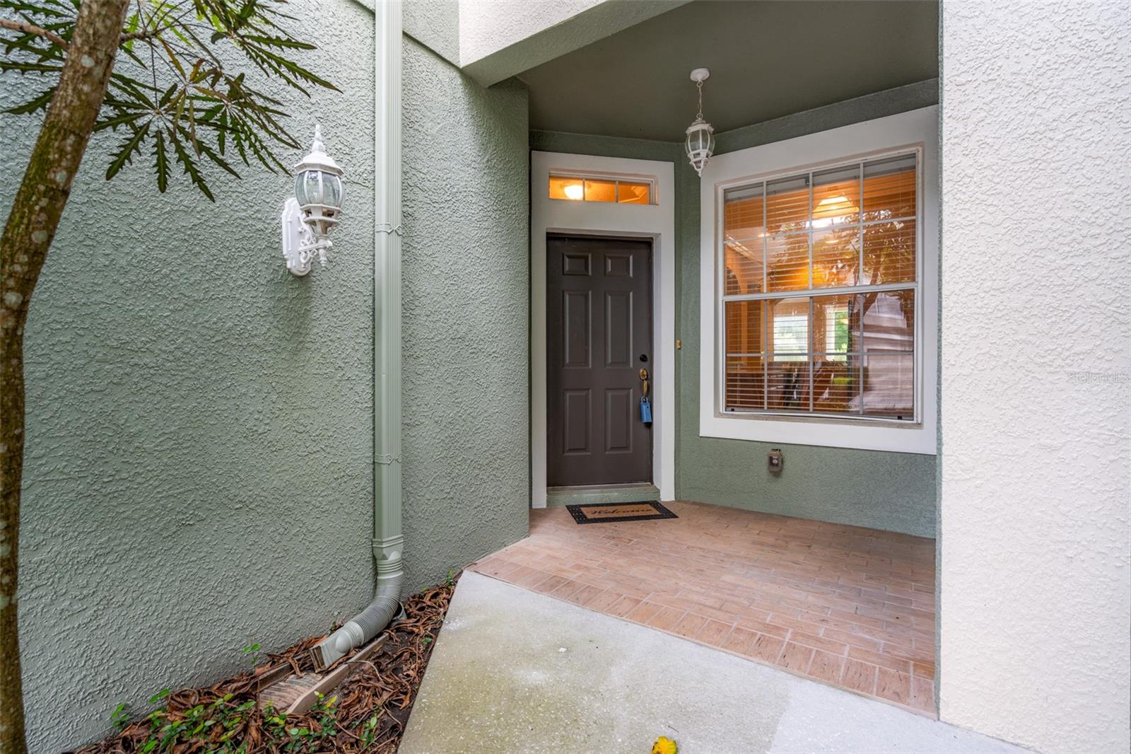 Image 9 of 41 For 2052 Park Crescent Drive