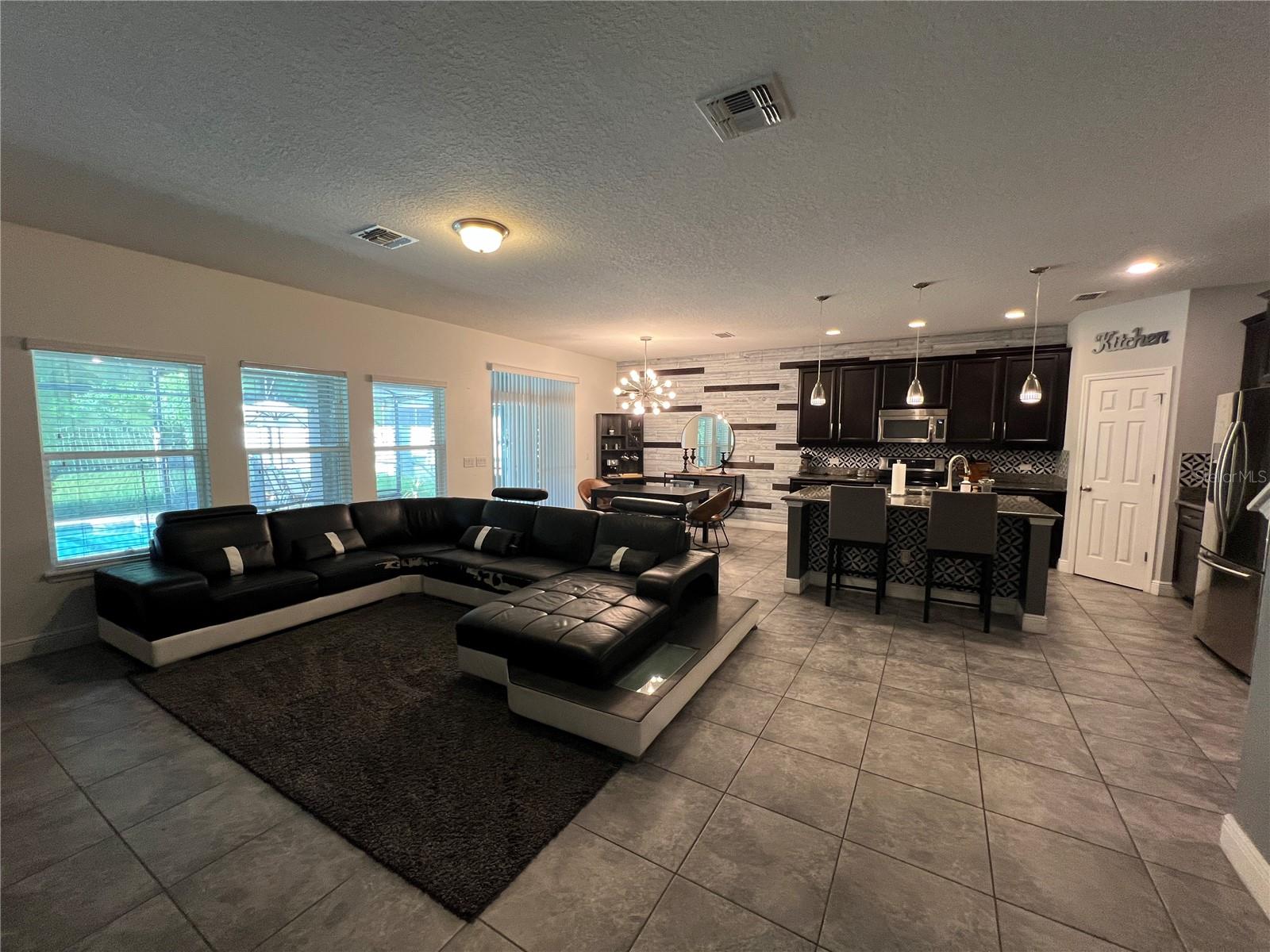 Image 6 of 38 For 5240 Landmark Drive