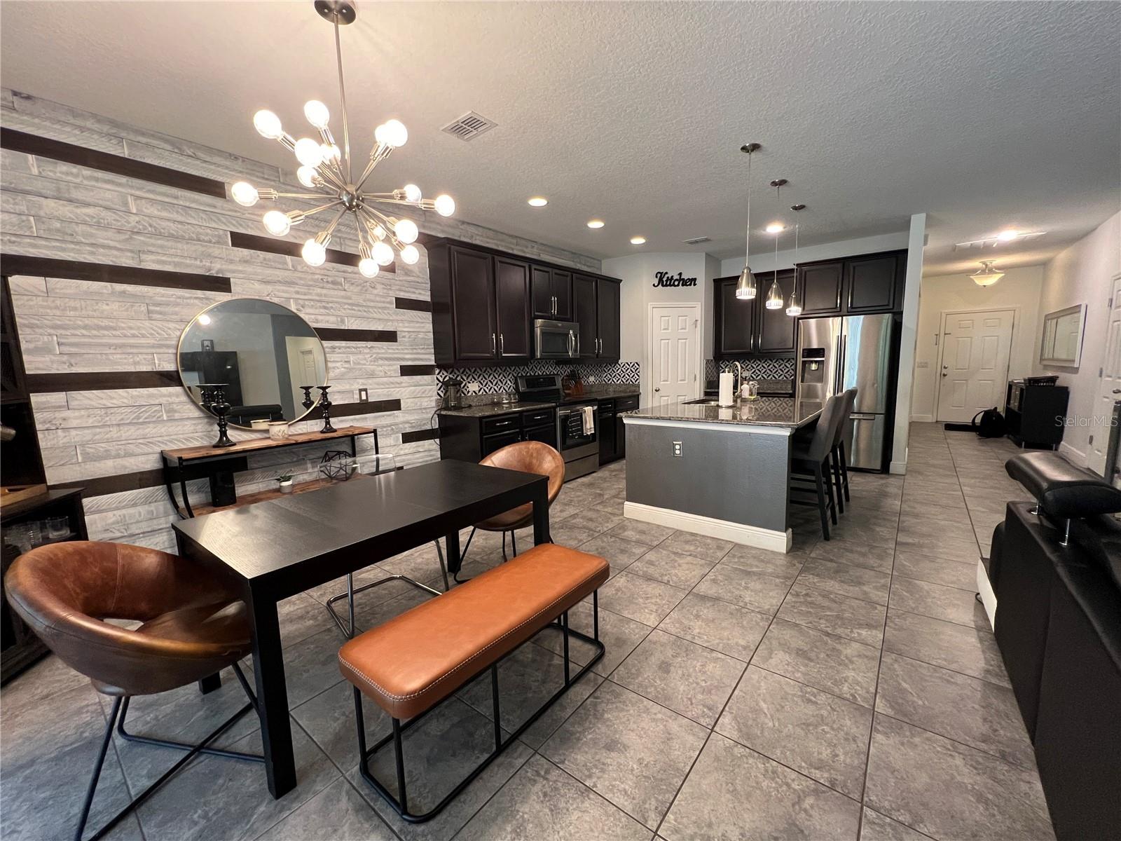 Image 8 of 38 For 5240 Landmark Drive