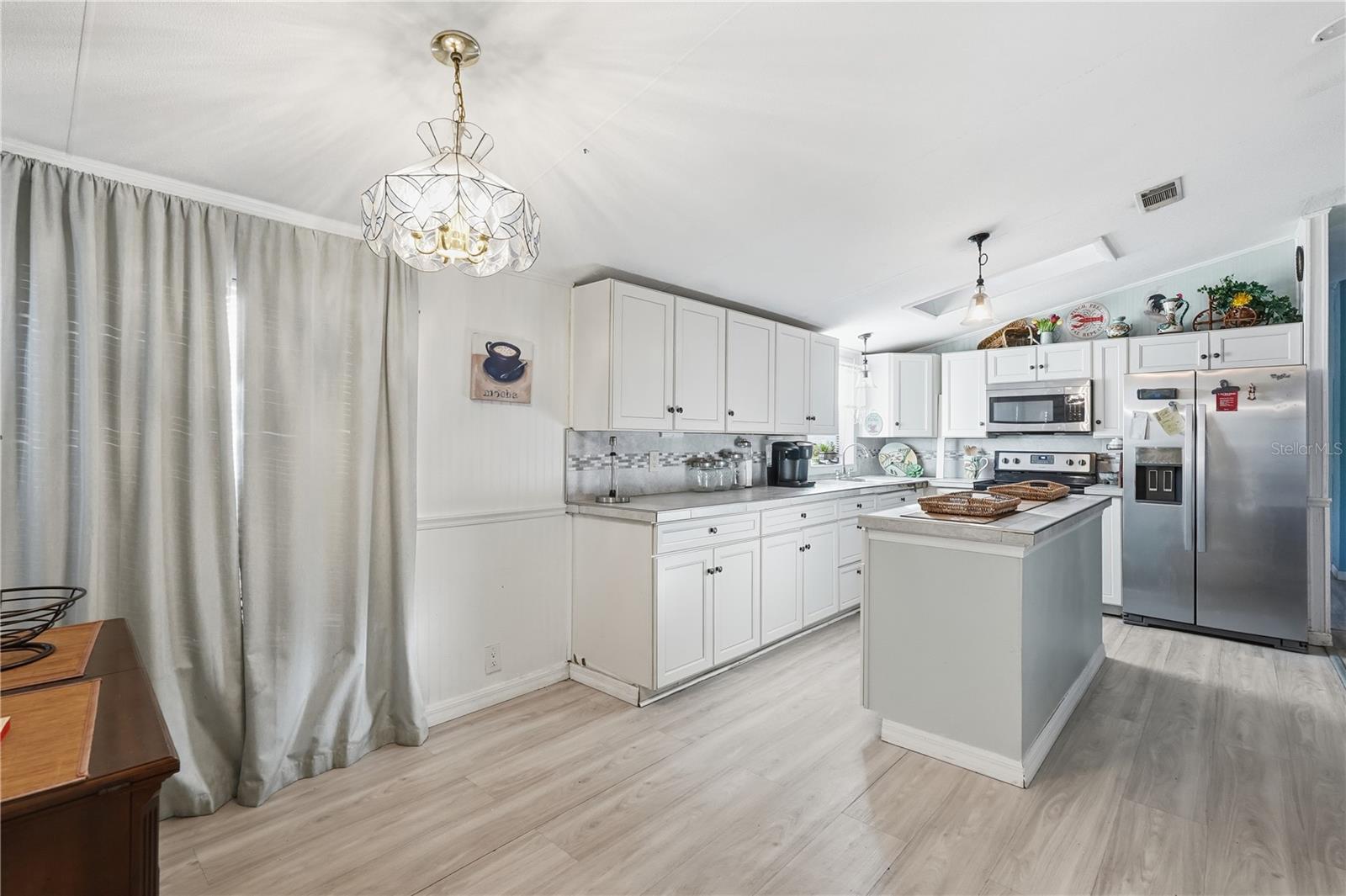 Image 6 of 34 For 1205 Calvary Road