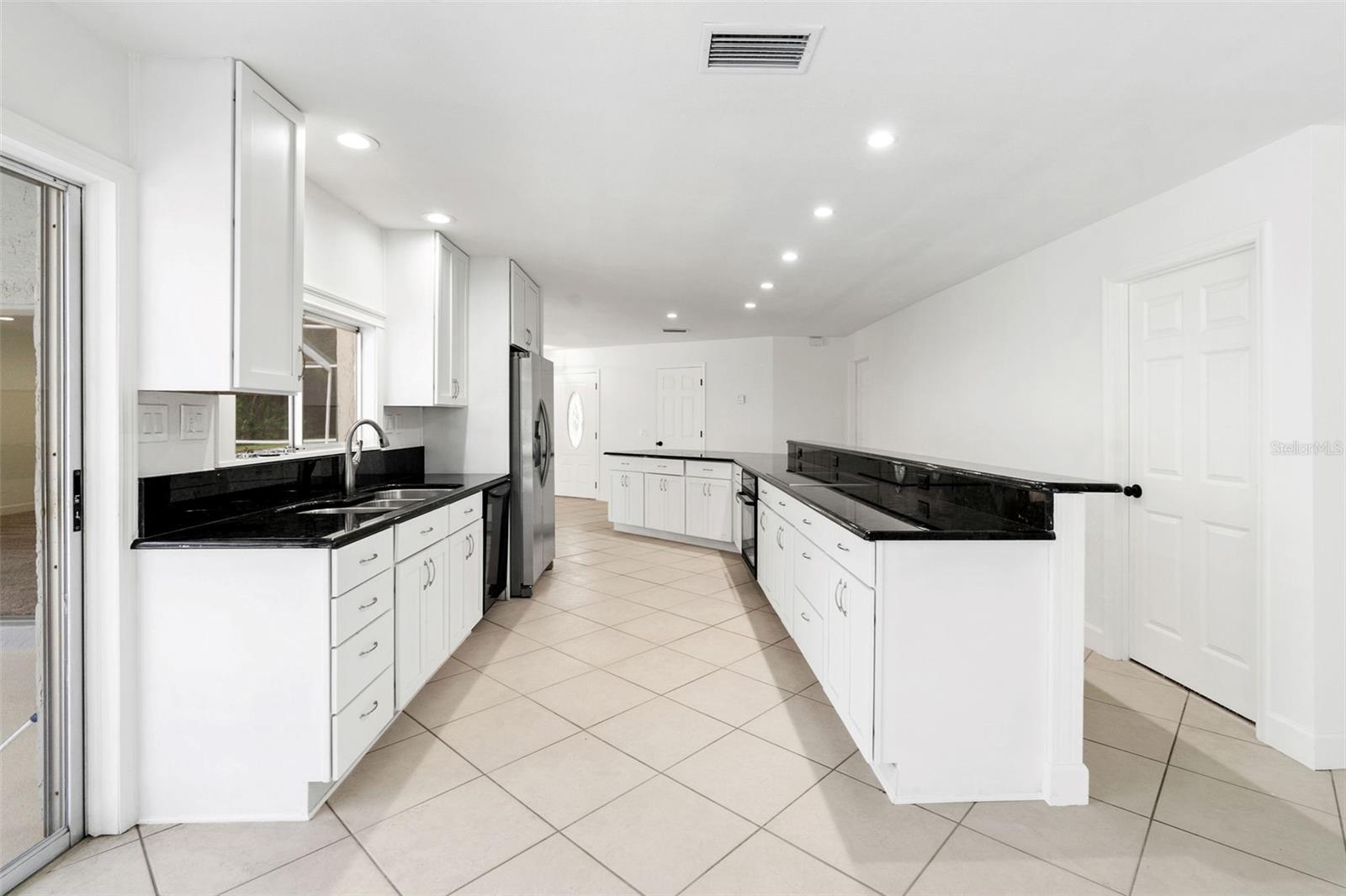 Image 11 of 53 For 1106 Hummingbird Lane